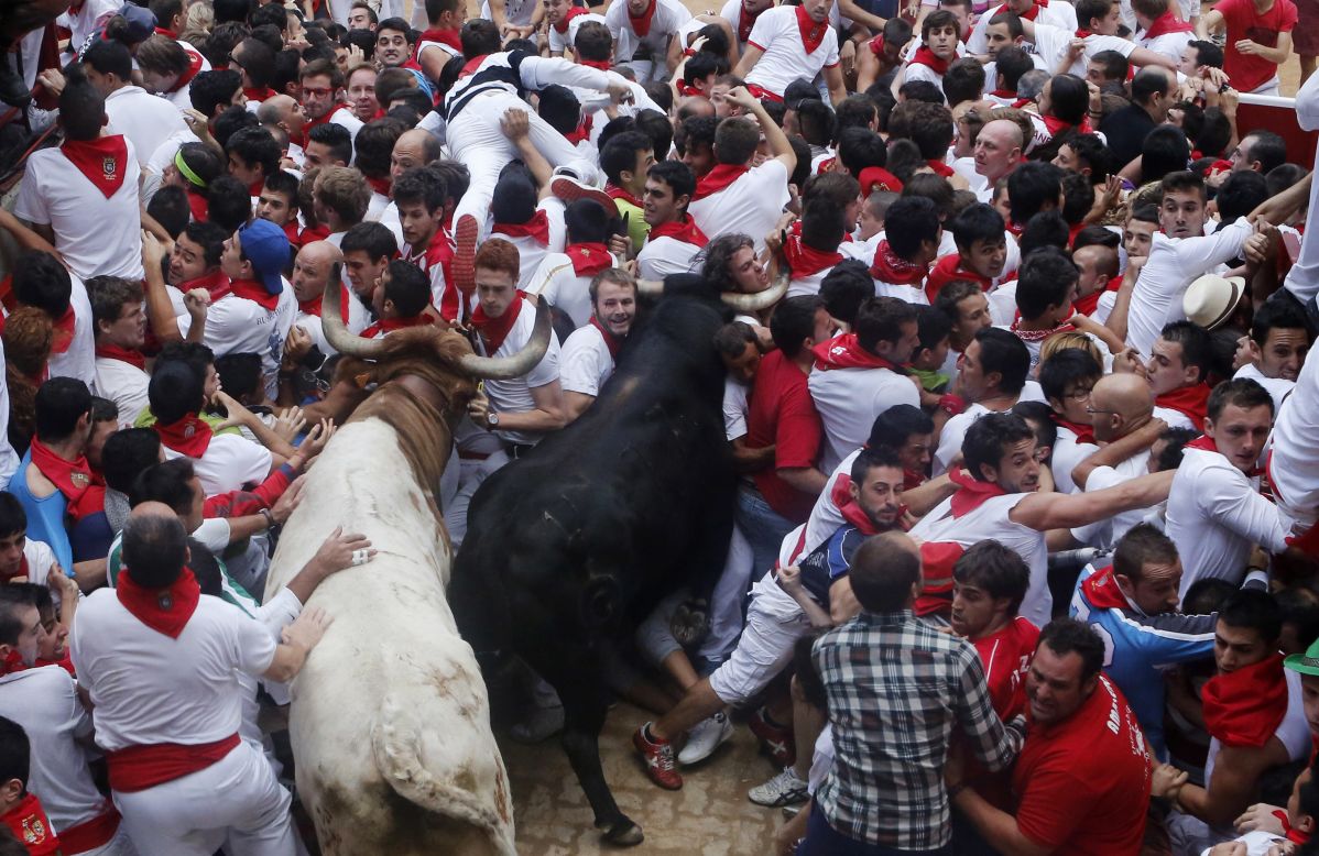 running of the bulls traditional outfit