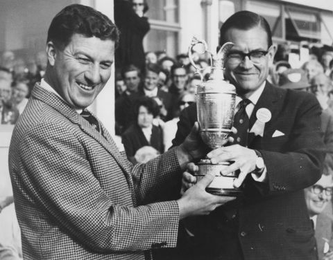 Australian Peter Thompson (L) can also boast five British Open titles, winning three times in a row during the 1950s. He says no-one will match his six titles.