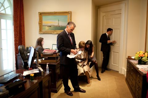 Abedin talks with Chief of Protocol Capricia Marshall outside the Oval Office during Prime Minister Manmohan Singh of India's state visit on November 24, 2009.