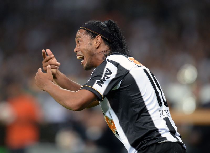 Ronaldinho Leads Atletico Mineiro To Copa Libertadores Triumph | CNN