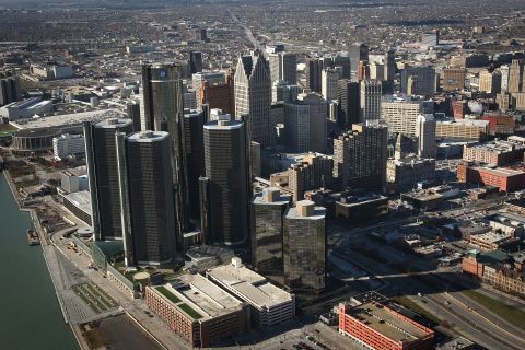 The General Motors (GM) world headquarters building stands tallest amidst the Renaissance Center in the skyline of Detroit's downtown.