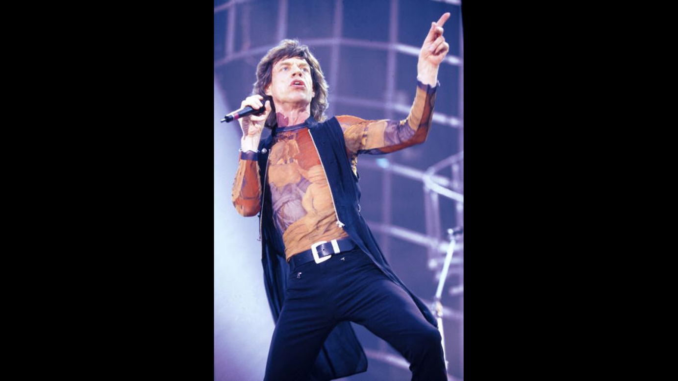 In 1995, Jagger was past 50 -- but you wouldn't have known it judging from his look. 