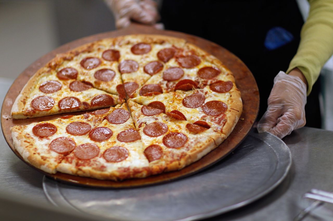 A common feature of Western diets is processed fast food. Here's a pepperoni pizza high in fat and carbohydrates and topped with cured, processed meat. 