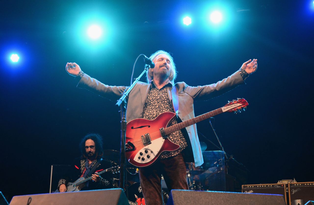 Tom Petty<a href="http://www.washingtonpost.com/blogs/celebritology/post/tom-petty-not-pleased-with-michele-bachmanns-use-of-american-girl/2011/06/28/AG1IdVpH_blog.html" target="_blank" target="_blank"> objected</a> to Michele Bachmann's campaign playing his 1977 hit "American Girl" after it was played during the kickoff event for the Minnesota representative's presidential bid. 