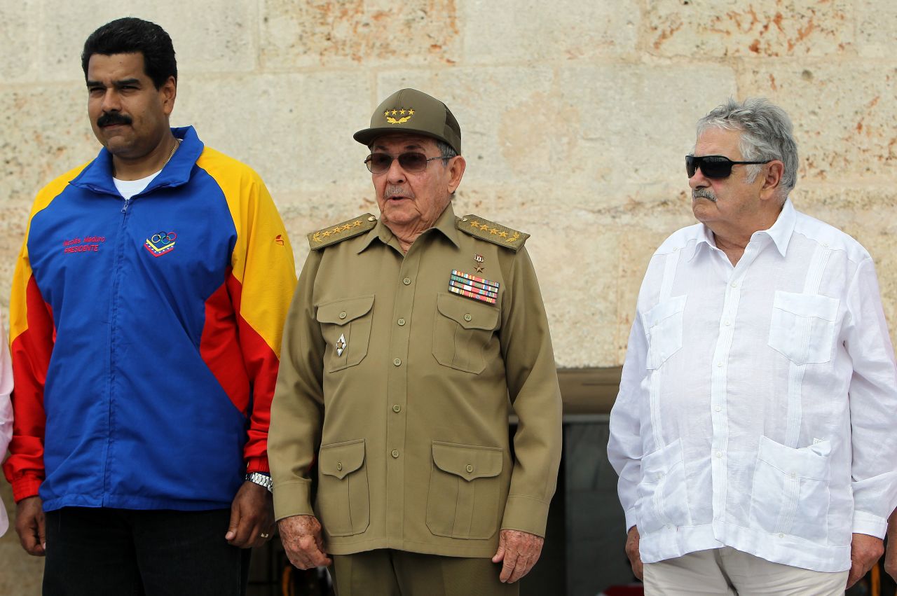 El mandatario confundió las banderas de Puerto Rico y Cuba durante su intervención en la ceremonia del Premio Internacional de Novela Rómulo Gallegos, en la cual se entregaba el premio al fotógrafo y escritor puertorriqueño Eduardo Lalo por su obra 'Simone'.