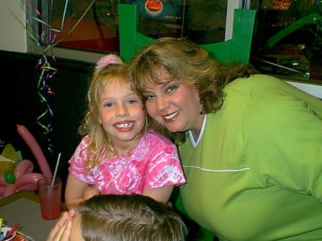 Christie Morgan celebrated her daughter Brielle's 7th birthday at a pizza place in Lubbock, Texas. Morgan says she thought she weighed 334 pounds at the time but was shocked when she later found out she weighed 403 pounds. 