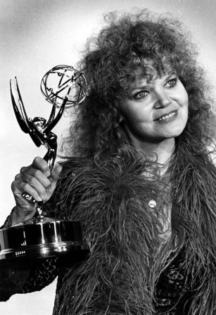 <a href="index.php?page=&url=http%3A%2F%2Fwww.cnn.com%2F2013%2F07%2F30%2Fshowbiz%2Facterss-eileen-brennan-obit%2F">Actress Eileen Brennan</a>, who earned an Oscar nomination for her role as the exasperated drill captain in the movie "Private Benjamin," died Sunday, July 28, at her Burbank, California, home after a battle with bladder cancer. She was 80.