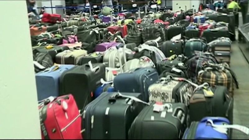 Luggage stolen after Asiana plane crash