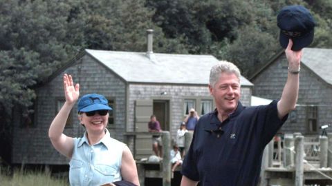 Bill and Hillary Clinton vacation