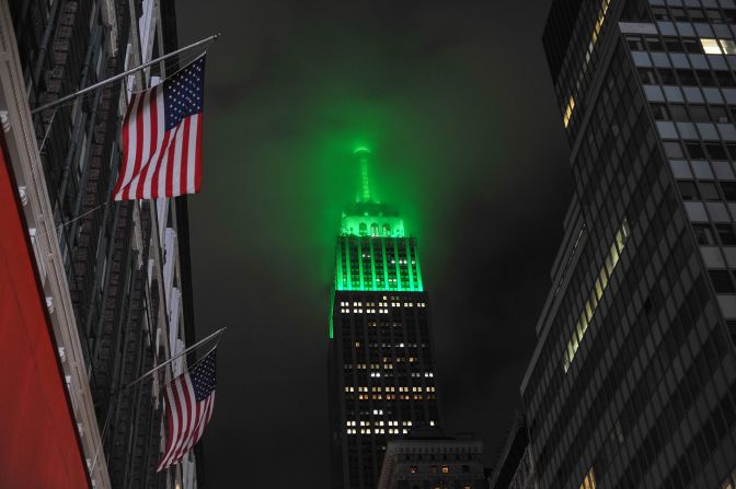 Ahead of Saturday's match against the Fort Lauderdale Strikers, the Cosmos' first competitive fixture in 30 years, the top of the Empire State Building is turned green.
