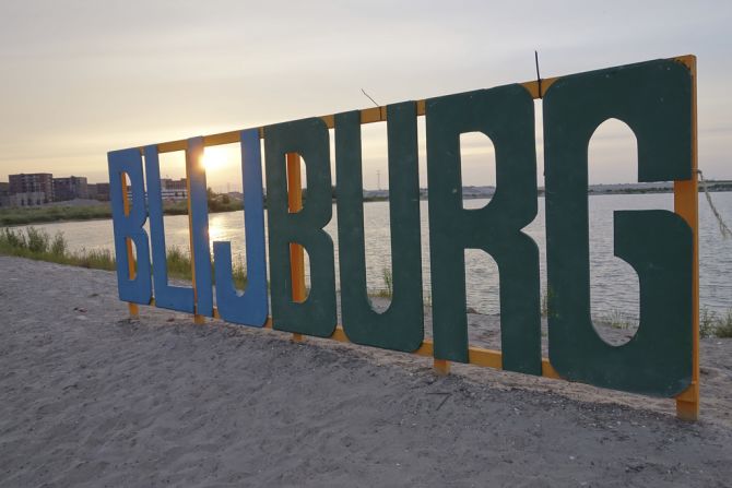 Amsterdam's city beach has a bohemian vibe -- no surprise in one of Europe's most permissive cities. It comes into its own at night, with campfires, DJs and a summer-long beach party.