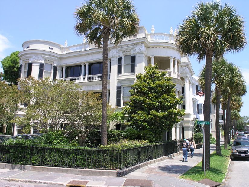 <strong>5. Charleston, South Carolina</strong><br /><strong>Score: </strong>91.5<br />The only U.S. city that made it into the top 10 friendliest cities. Charleston took first place in a previous poll to find the friendliest cities in the United States.