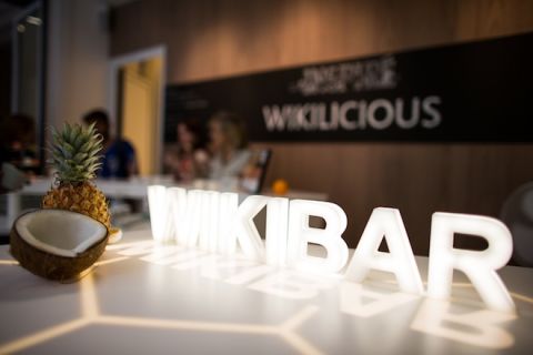 Edwards and his team recently launched the world's first café for food in edible packaging. Based in Paris, Wikibar offers Wikipearls sushi-style on a circular counter.