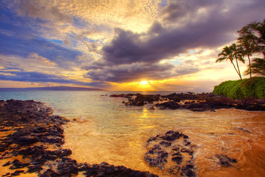 Even if you don't catch one of Hawaii's famed "green flash" sunsets (Ever seen one? Leave a comment below), it's hard to feel anything but deep satisfaction when the sun sets over Maui's Makena State Park and the island's tiki bars start getting crowded.