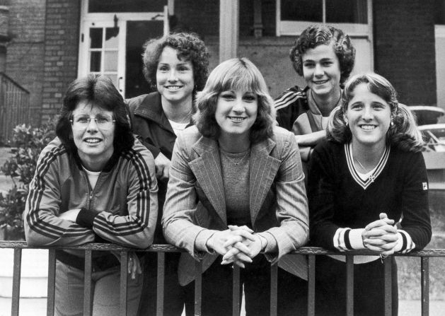 King was the senior member of a powerful 1978 U.S. Wightman Cup team which also included Chris Evert and Tracey Austin.
