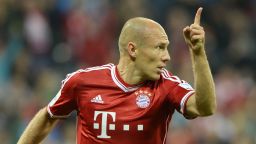 Argen Robben signals the opening goal of the 2013-14 Bundesliga season as Bayern Munich eased to a first day win.