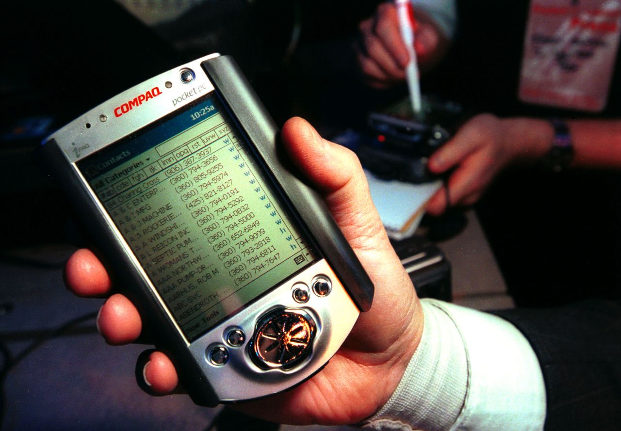 The pocket PC and Palm Pilot brought your calendars, addresses, contacts and a calculator into one handy dandy tool instead of hand-scrawled notebooks. Downsides apart from the original green screen? They couldn't make calls. Worse than that, the pen/pencil/stylus/thingy would always vanish.