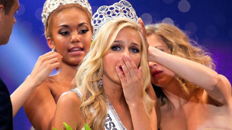Hacked Webcam Girl Nude - Sextortion' victim Miss Teen USA knows suspect from high school | CNN