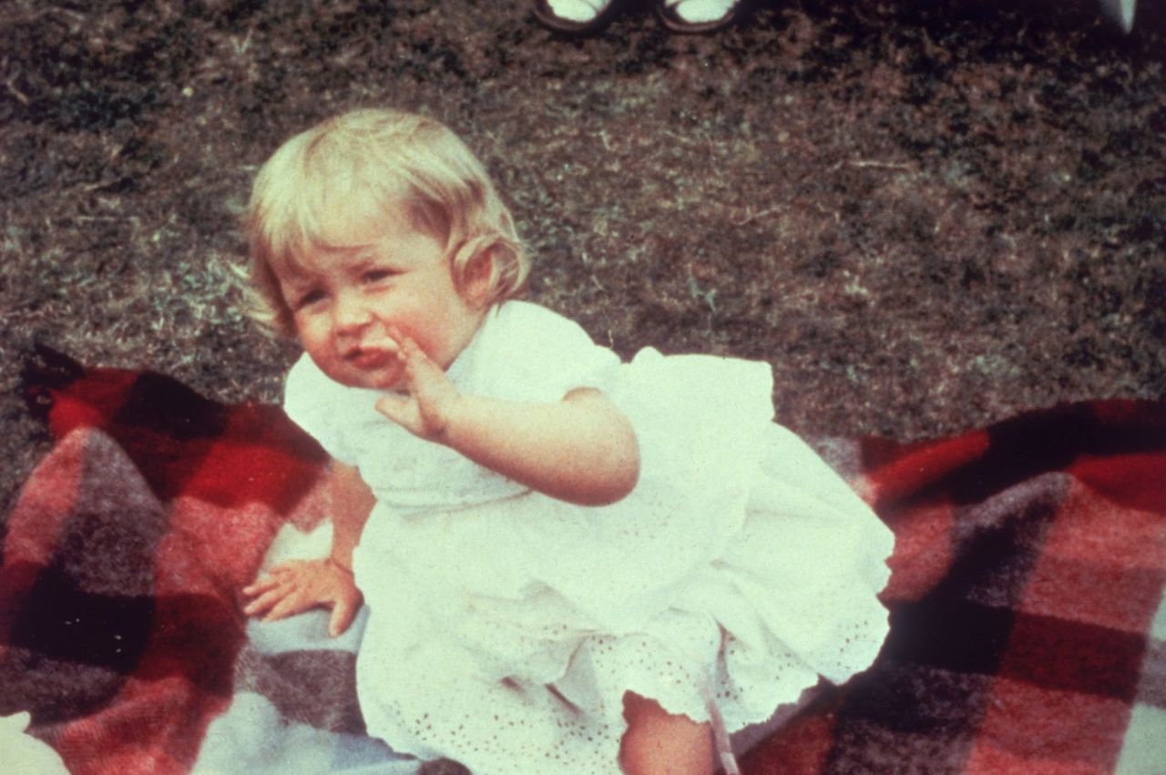 La futura princesa, Lady Diana Spencer en su primer cumpleaños en Park House, Sandringham, el 1 de julio de 1962.