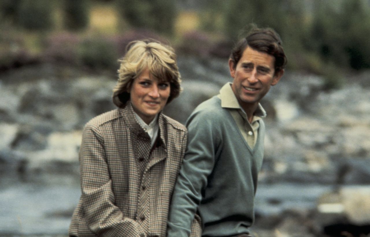 Lady Diana y el príncipe Carlos en 1980.