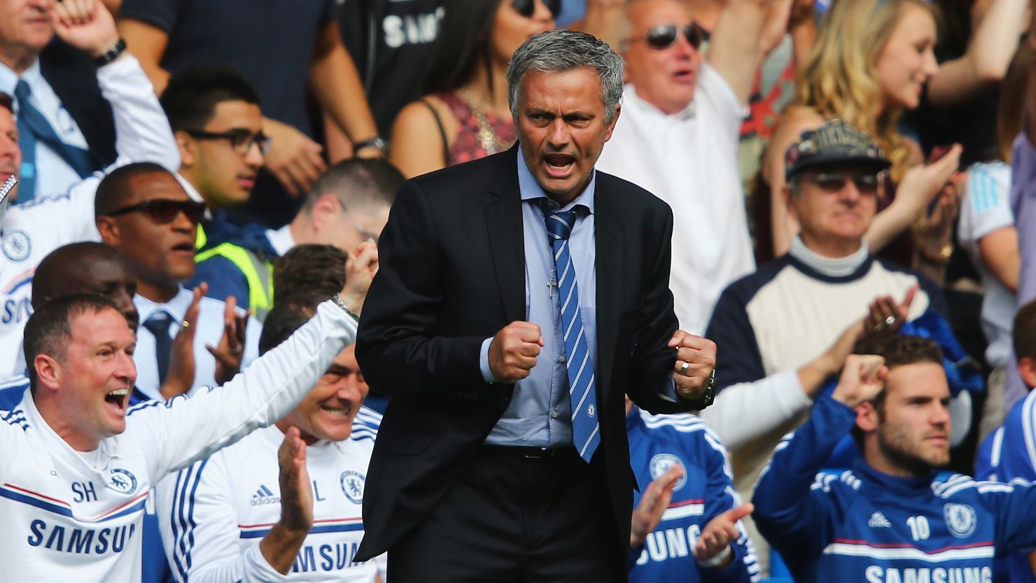 Jose Mourinho celebrates his side's second goal from Frank Lampard in the 2-0 win over Hull.