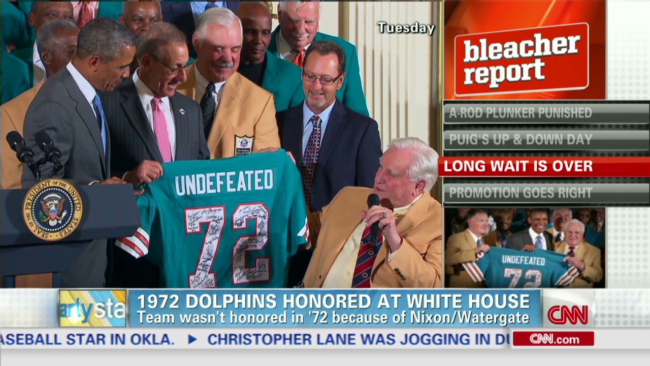 President Obama meets with 1972 Dolphins - All Photos 