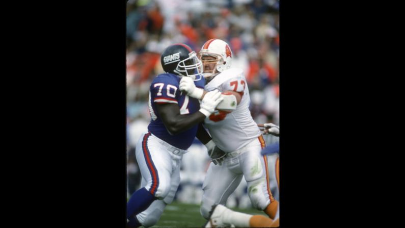 Tom McHale of the Tampa Bay Buccaneers, right, died in 2008 <a href="index.php?page=&url=http%3A%2F%2Fwww.cnn.com%2F2009%2FHEALTH%2F01%2F26%2Fathlete.brains%2Findex.html">of an apparent drug overdose</a> at the age of 45.