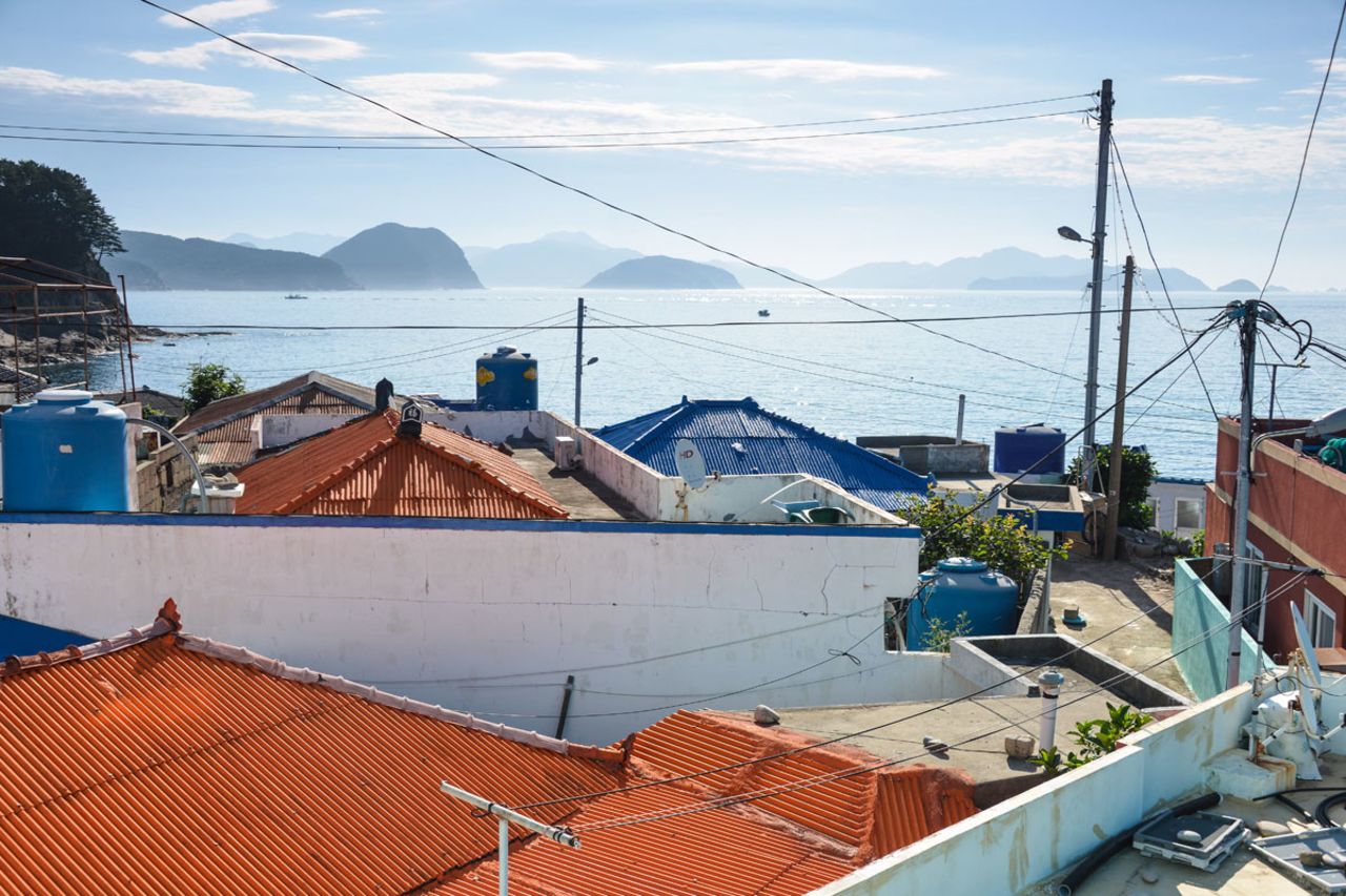 Only a few hundred people live on Bijindo. There are two villages on the island -- Waehang and Naehang.