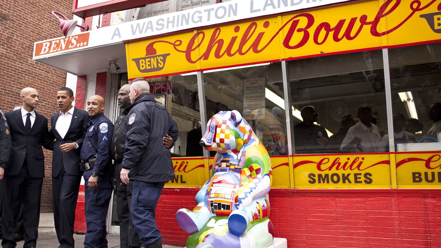 Bill Cosby a legend at landmark DC eatery, Ben’s Chili Bowl CNN