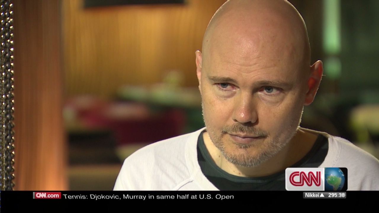 Smashing Pumpkins' Corgan looks ahead, not back