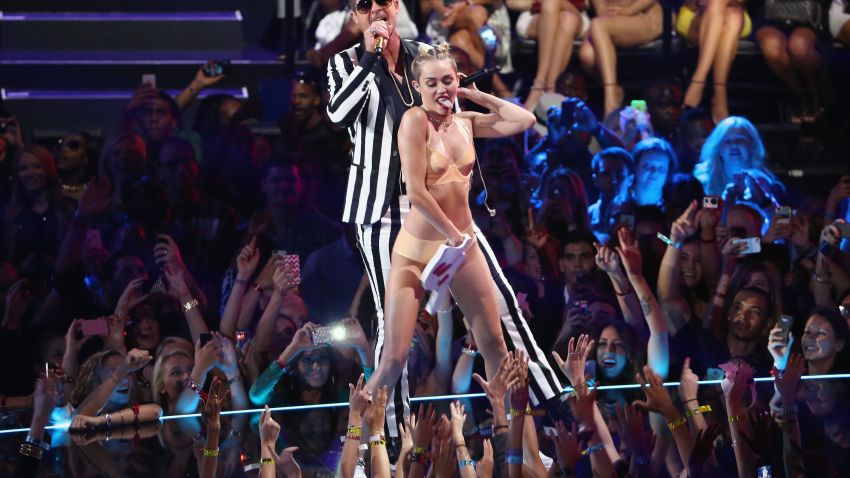 Miley Cyrus Breaks Her Silence About Vma Performance Cnn