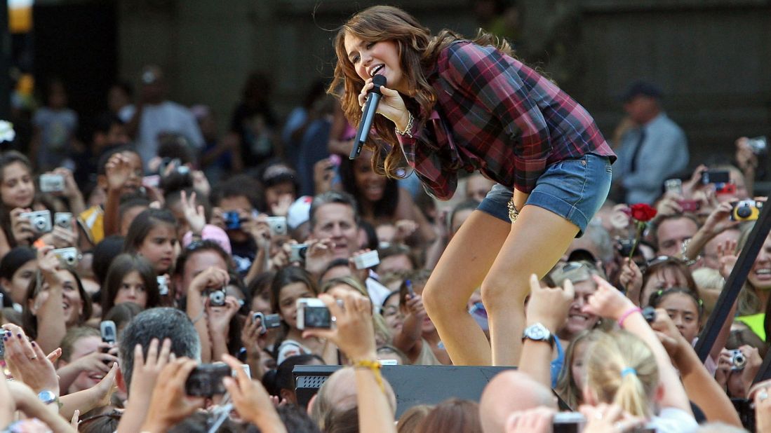 Cyrus performs for ABC's "Good Morning America" at New York's Bryant Park in July 2008.