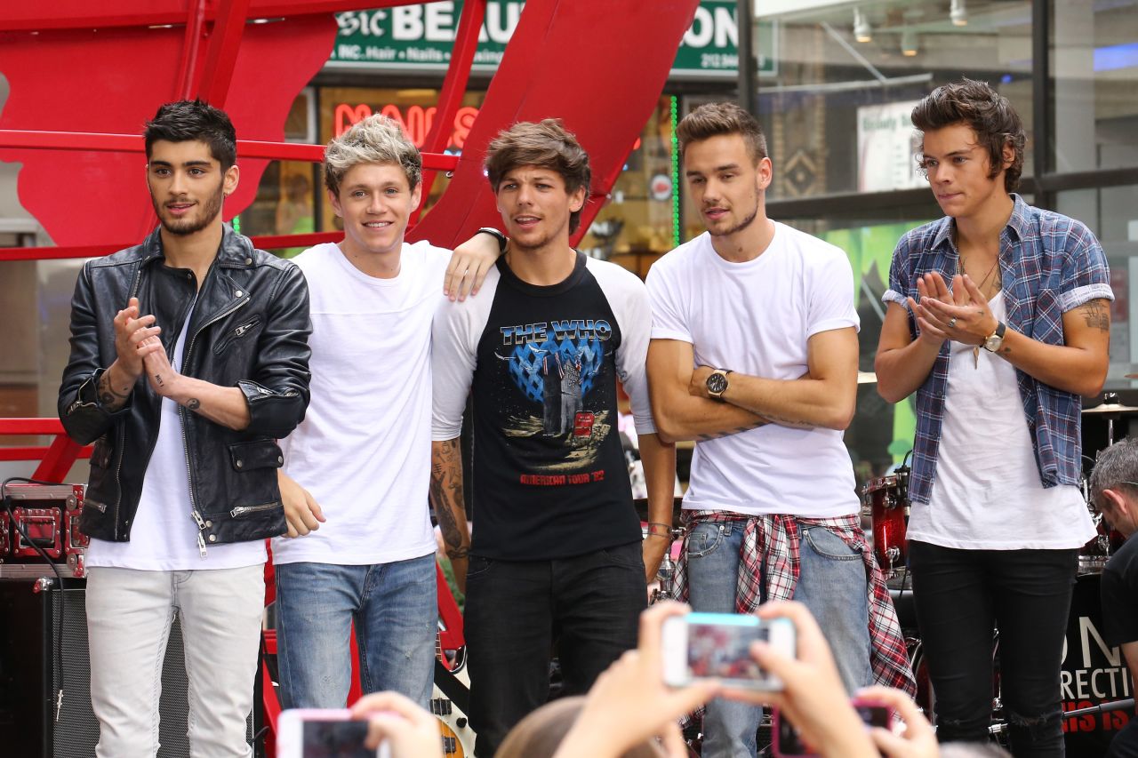 Which One Direction member has his own graffiti room?