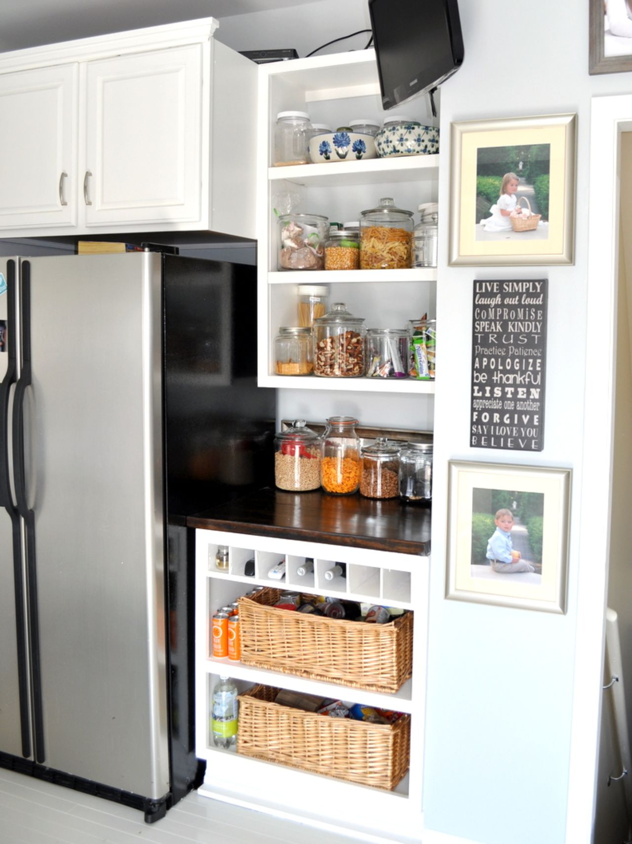 <a href="http://ireport.cnn.com/docs/DOC-1021470">Tracie Stoll'</a>s pantry uses open shelves to turn staples into decor.