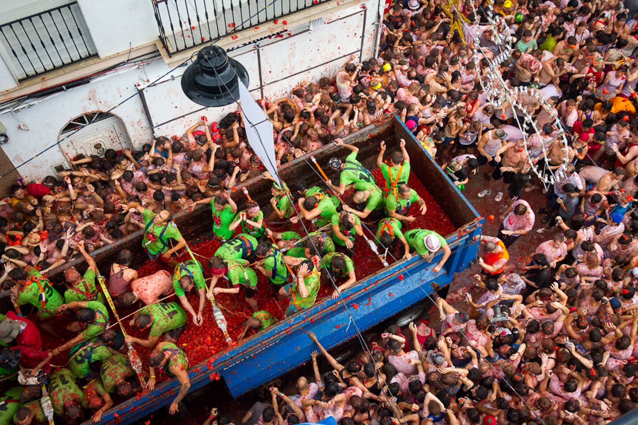 iReporter Jose Miguel Fernandez de Velasco captured the messy action at La Tomatina Festival in Buñol, Spain.