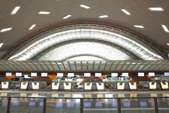 The airport has a water theme, complete with a wave-shaped roof and landscaping that utilizes recycled water. 