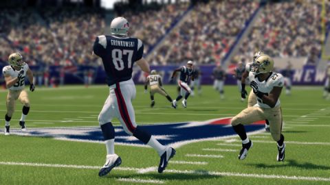 Gronk alert! Although some believe he's been surpassed on the field by the Saints' Jimmy Graham, "Madden" ranks the Patriots' hulking <strong>Rob Gronkowski</strong> as the game's top tight end.