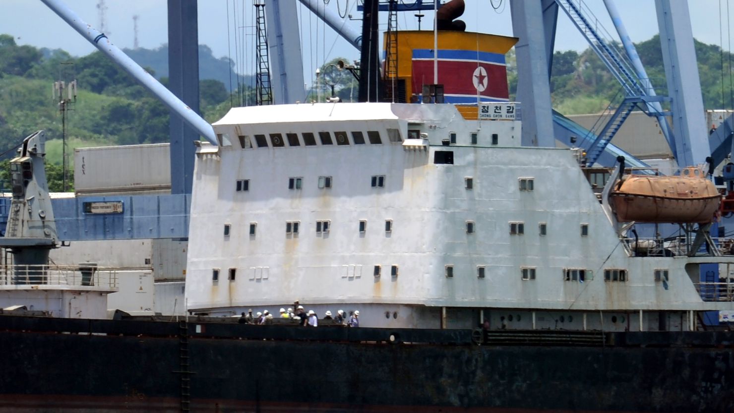 Panama has released 32 of 35 detained crew members of a North Korean ship that last year tried to cross the Panama Canal with weapons smuggled aboard.