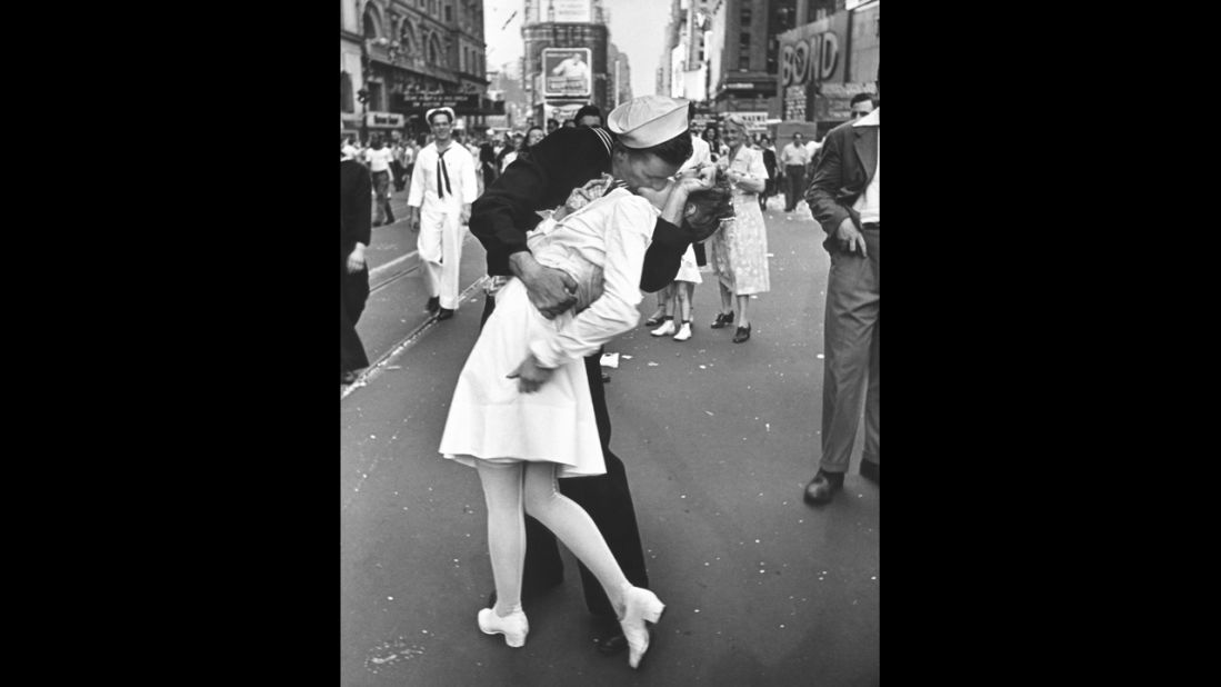Alfred Eisenstaedt's photograph of an American sailor kissing a woman in Times Square became a symbol of the excitement and joy at the end of World War II. The Life photographer didn't get their names, and several people have claimed to be the kissers over the years.<a href="http://www.usni.org/store/books/aircraft-reference/american-fighters/kissing-sailor" target="_blank" target="_blank"> A book released last year</a> identifies the pair as George Mendonsa and Greta Zimmer Friedman. "Suddenly, I was grabbed by a sailor," <a href="http://lcweb2.loc.gov/diglib/vhp/story/loc.natlib.afc2001001.42863/transcript?ID=sr0001" target="_blank" target="_blank">Friedman said in 2005</a>. "It wasn't that much of a kiss. It was more of a jubilant act that he didn't have to go back (to war)."