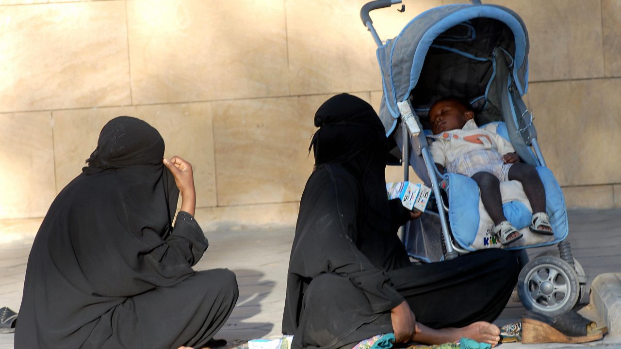 A Twitter campaign highlights poverty in the oil rich country of Saudi Arabia.