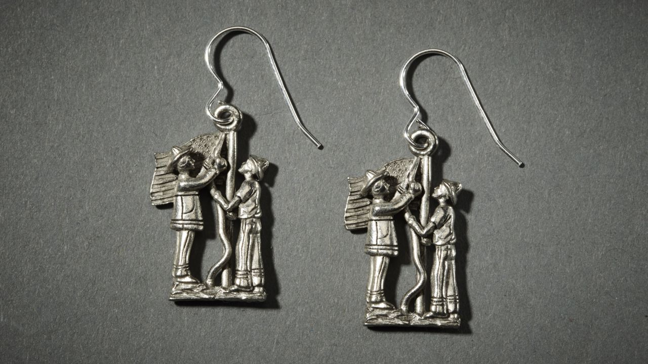 The iconic image has also been turned into a pair of earrings. 