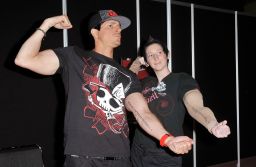 Zak Bagans, host of Travel Channel's "Ghost Adventures" laughs it up with a fan at a Comic-Con convention.