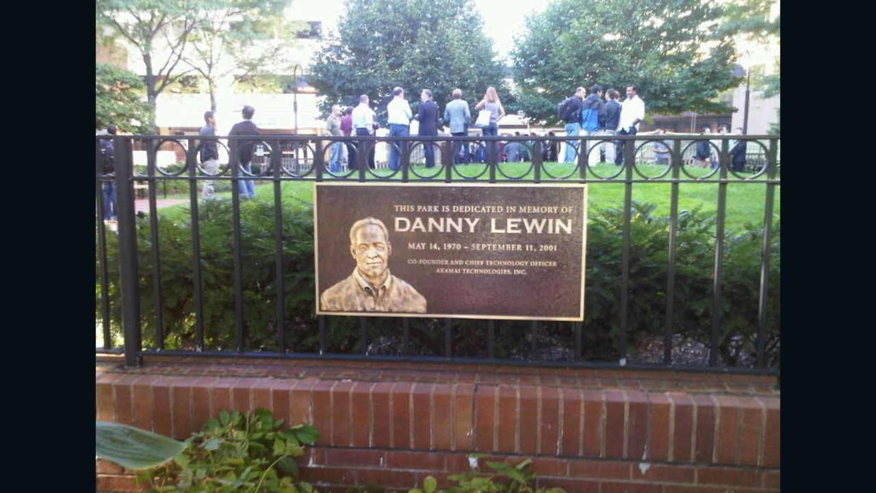 A park in Cambridge, Massachusetts, is named in Lewin's memory.