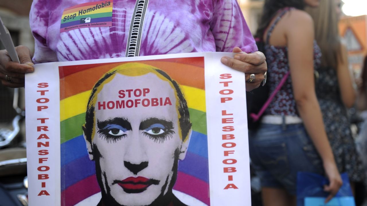 The issue of Russian gay rights draws protesters this week at the Spanish Ministry of Foreign Affairs and Cooperation in Madrid.