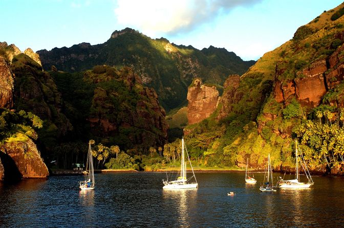 Nuku Hiva is suited for those who like  hiking through jungle or horseback riding across unspoiled land. It has volcanic cliffs and thousand-foot waterfalls, with water that evaporates before it touches the ground. 