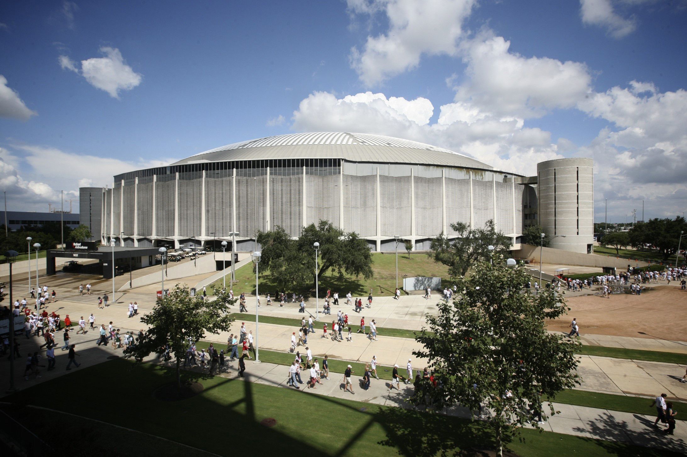 Texans debate future of 45-year old Astrodome