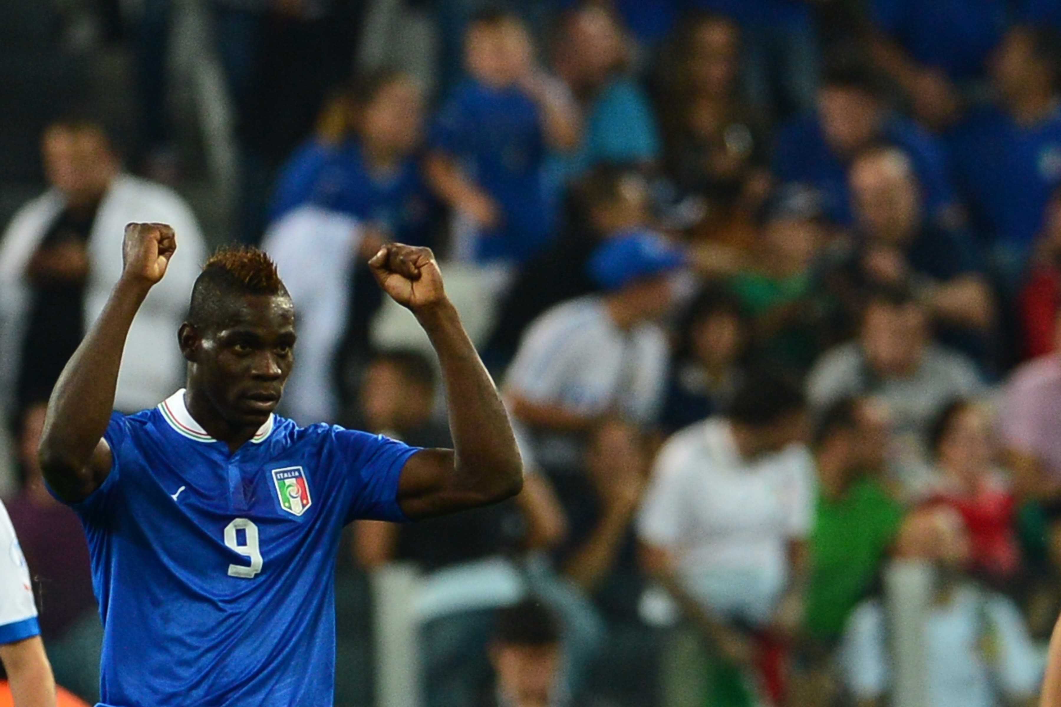 Italy's Mario Balotelli leaves England's Group D hopes in the
