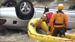 vo colorado car rescue in creek_00001217.jpg