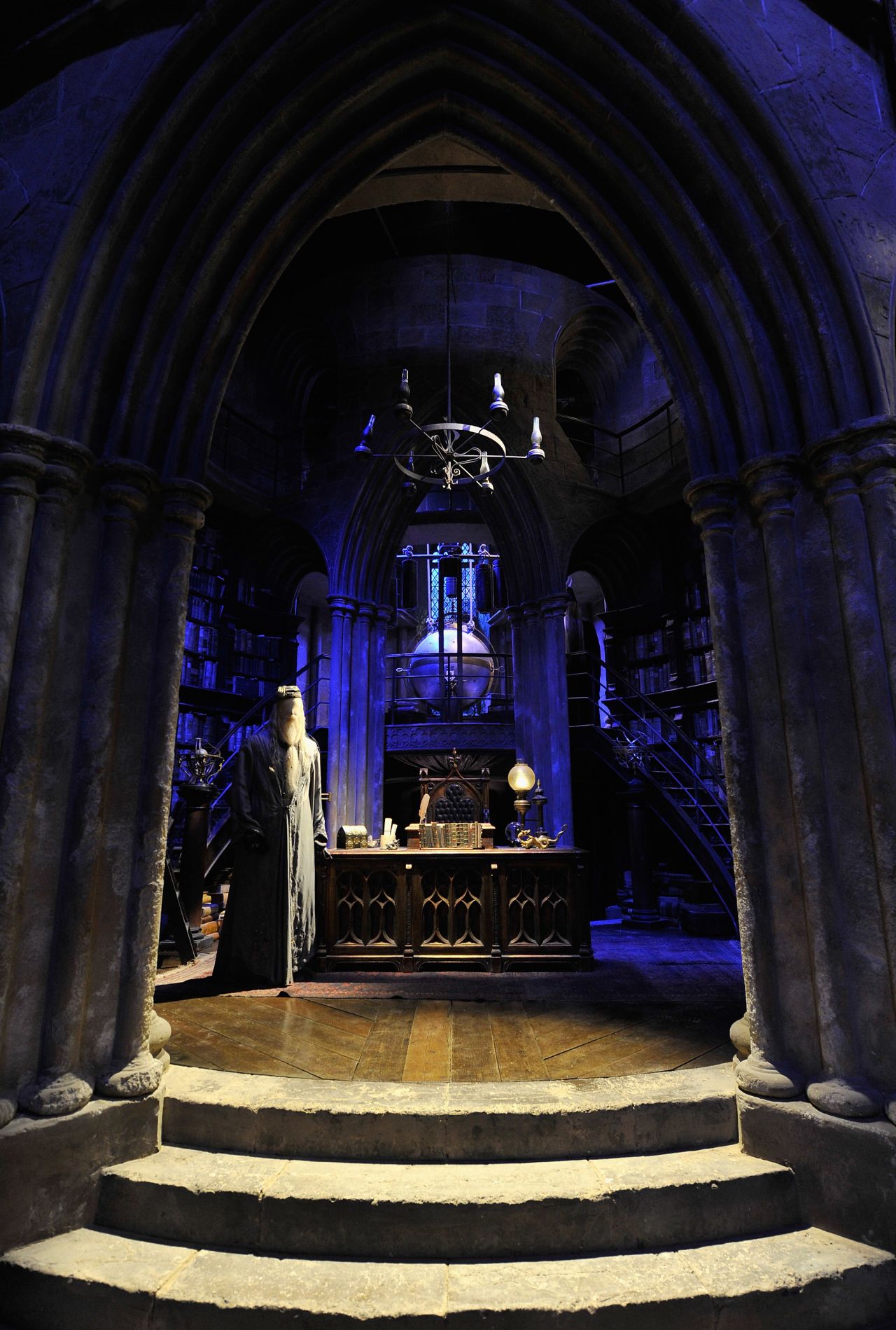 Un recorrido por el set de las películas de Harry Potter en el Warner Bros. Studio Tour London - The Making of Harry Potter, en Leavesden Studios en Watford, Inglaterra.