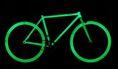 With <a href="http://purefixcycles.com/" target="_blank" target="_blank">Pure Fix</a>'s glow-in-the-dark bike, nighttime riding just became less risky. The entire frame is charged by sunlight and will illuminate at night.